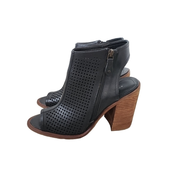 NEW Kelsi Dagger Boho Black Leather Open Toe Perforated Ankle Bootie - Picture 3 of 10